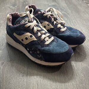 Saucony Blue and Cream Classic Sneakers